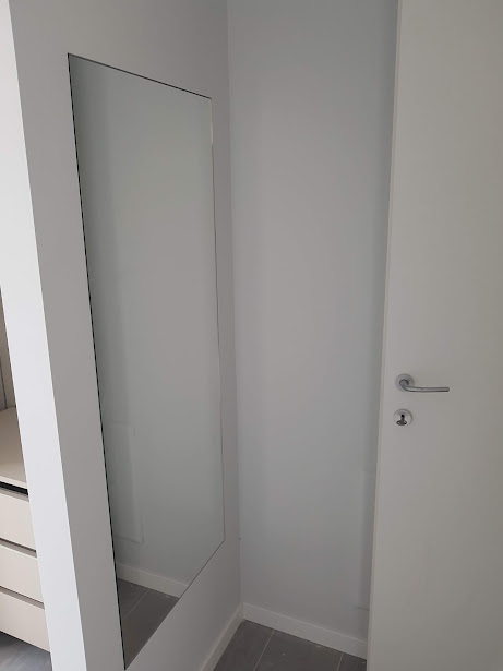 cabina armadio cartongesso installazione specchio